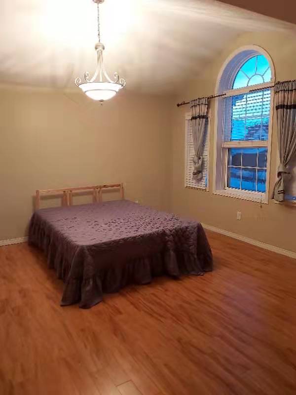 MasterBedroom.jpg